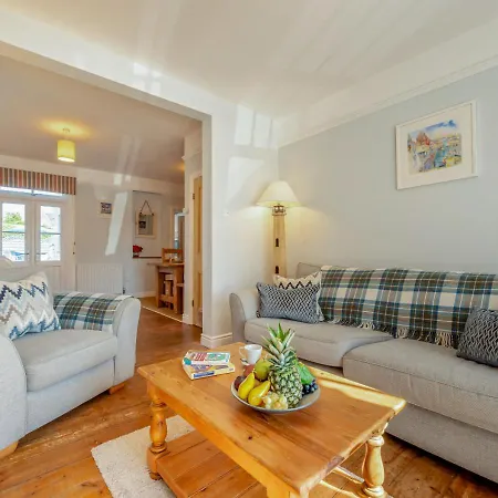 Holiday home Uppincot