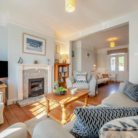 Holiday home Uppincot